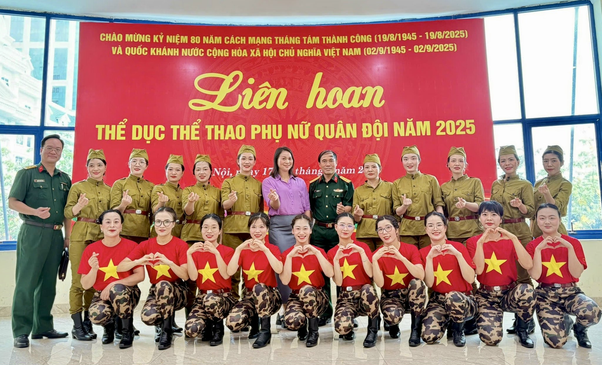 Phụ nữ Trung tâm Nhiệt đới Việt - Nga tỏa sáng trong “Ngày hội lớn”